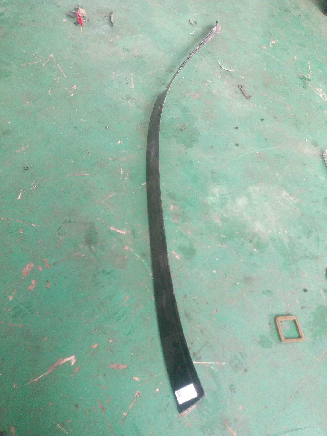 A2216900679 车顶饰条（右）