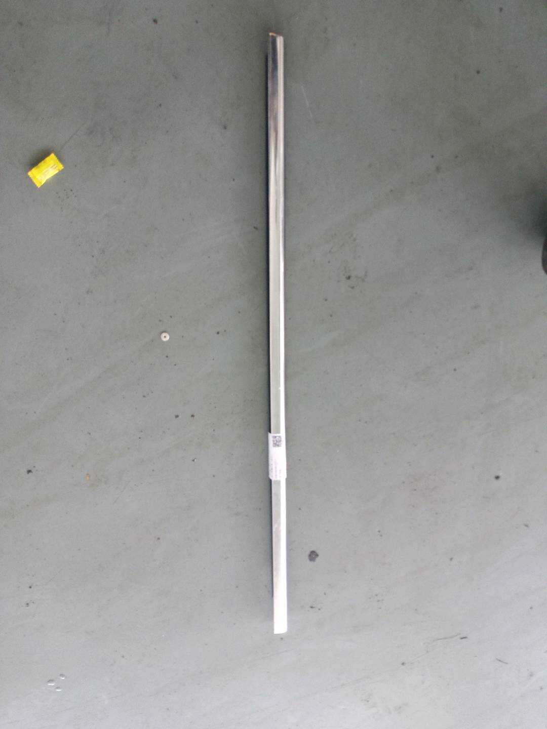 958559478017Z7 后门玻璃压条(右外)