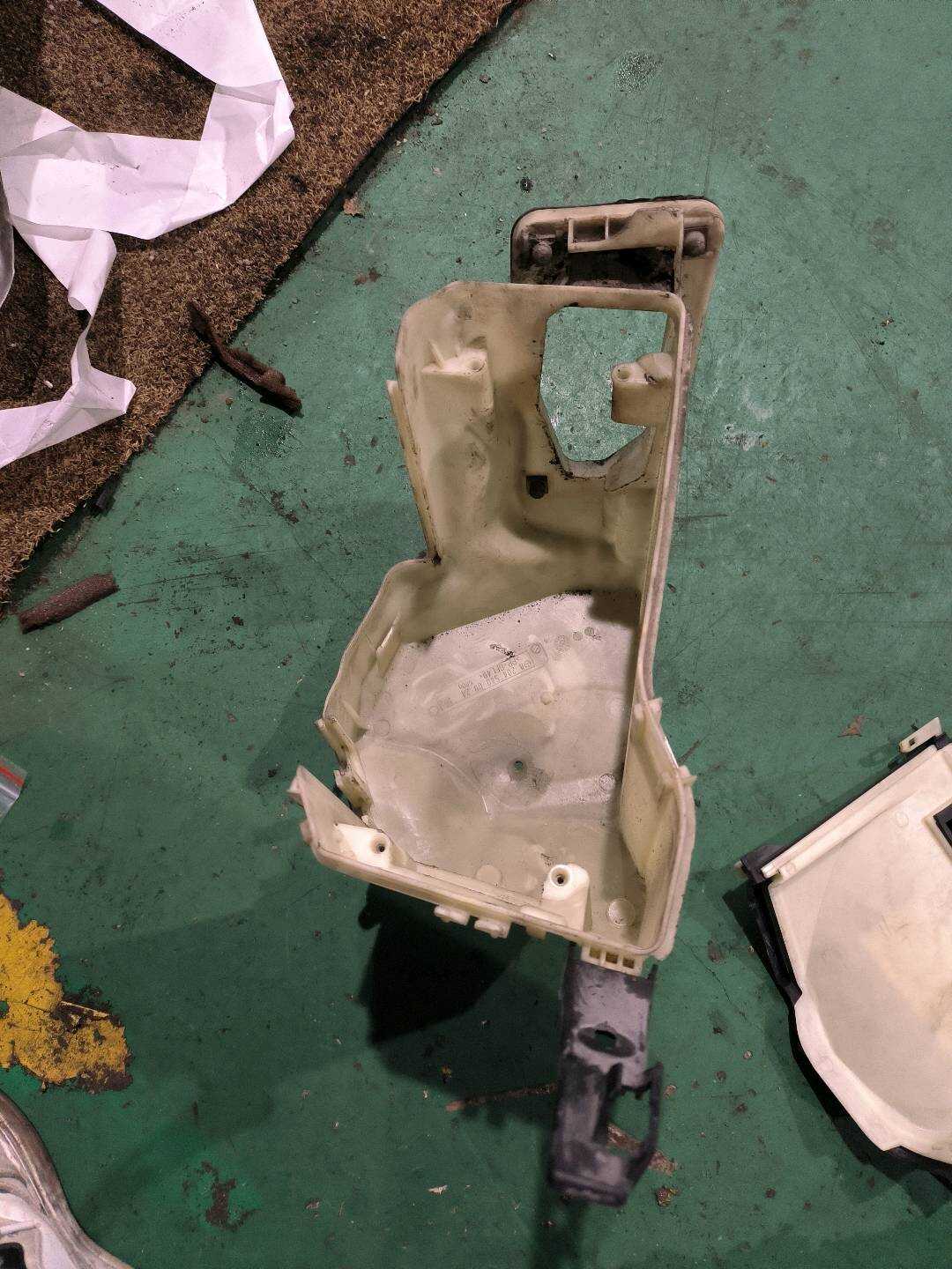 A2045400024 Engine Fuse Box Base