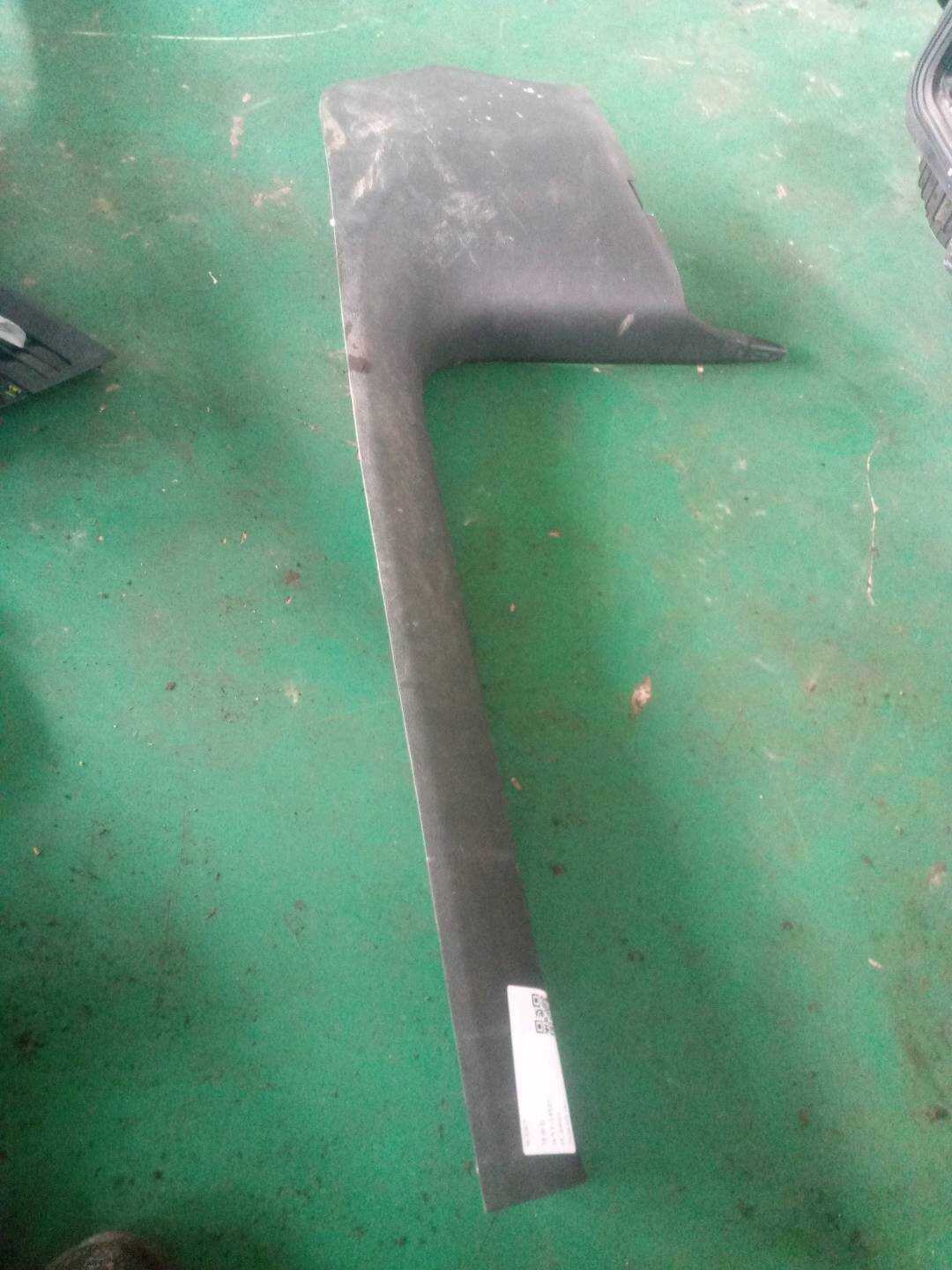 8WD867272 A柱内衬(右下)