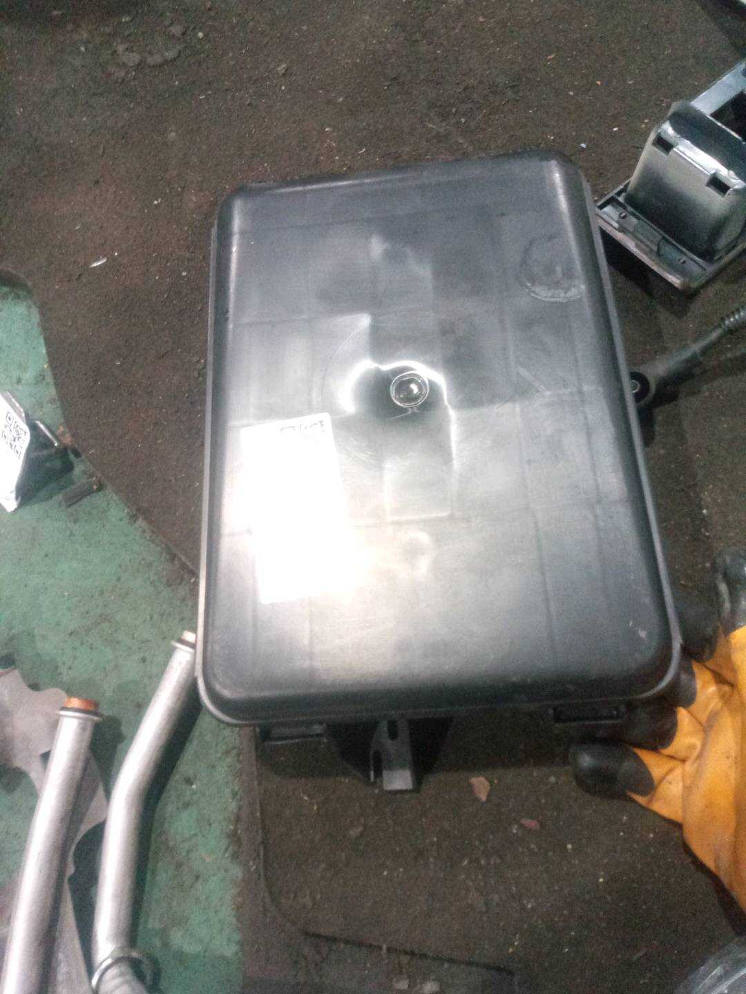 8D0927613 Transmission Control Module Bracket