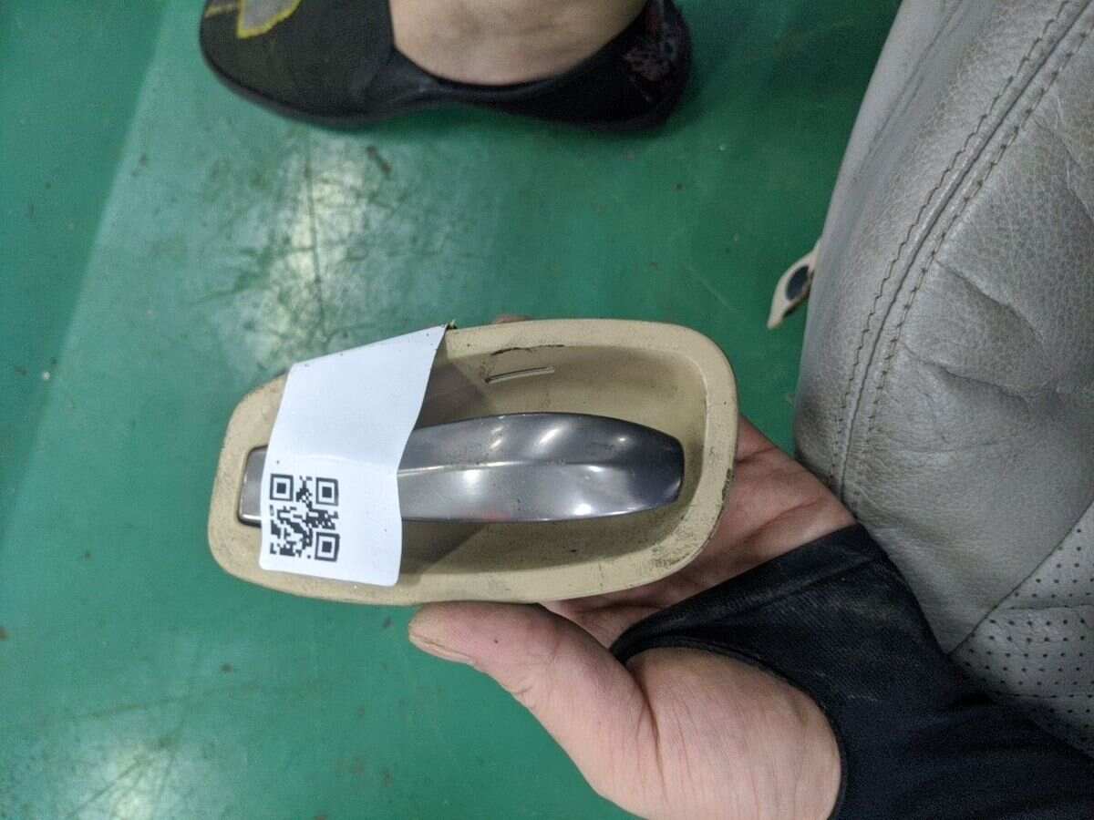 51219112599 前门内拉手(左)
