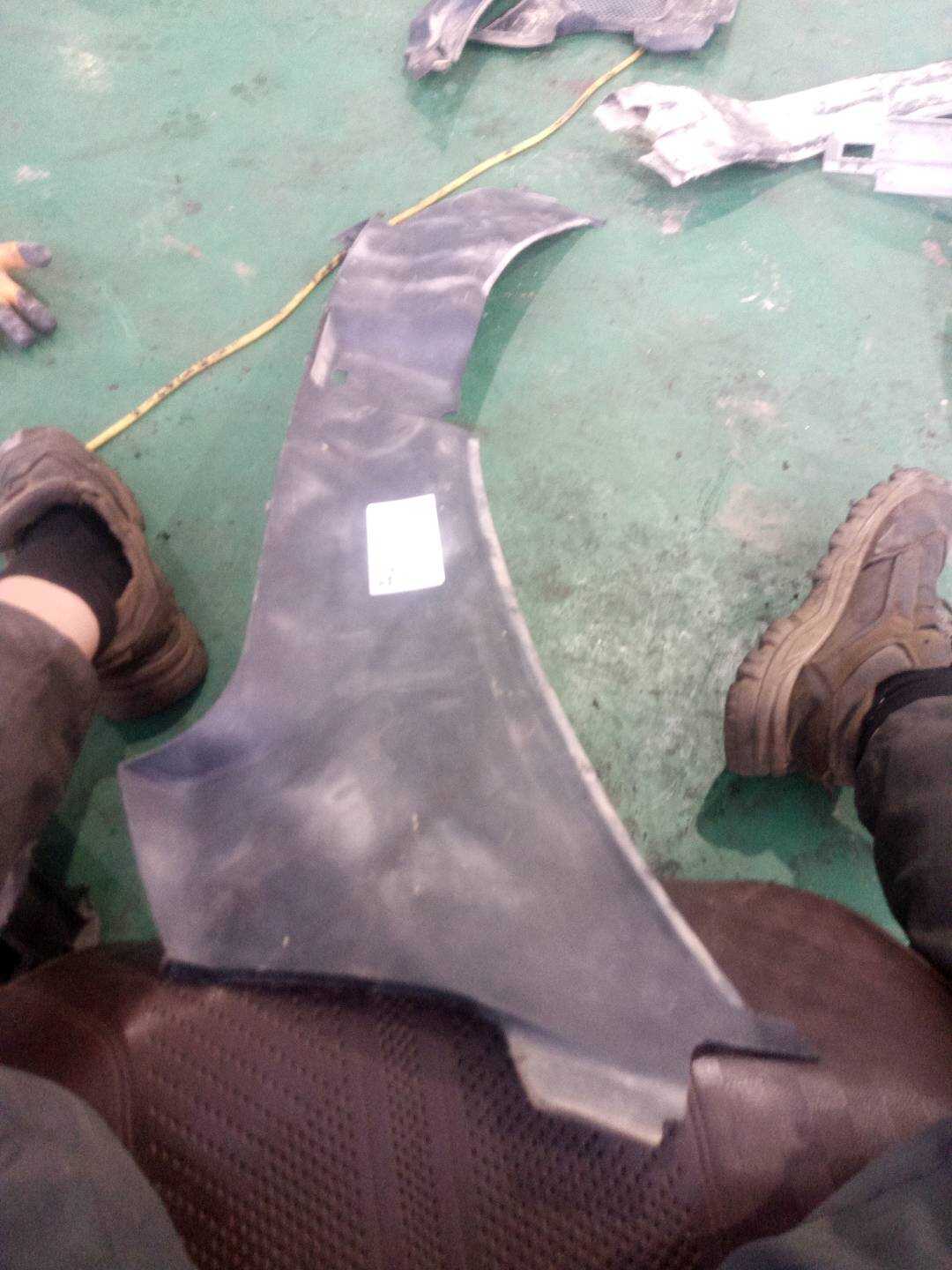 4F0807081 Radiator Guard, Upper