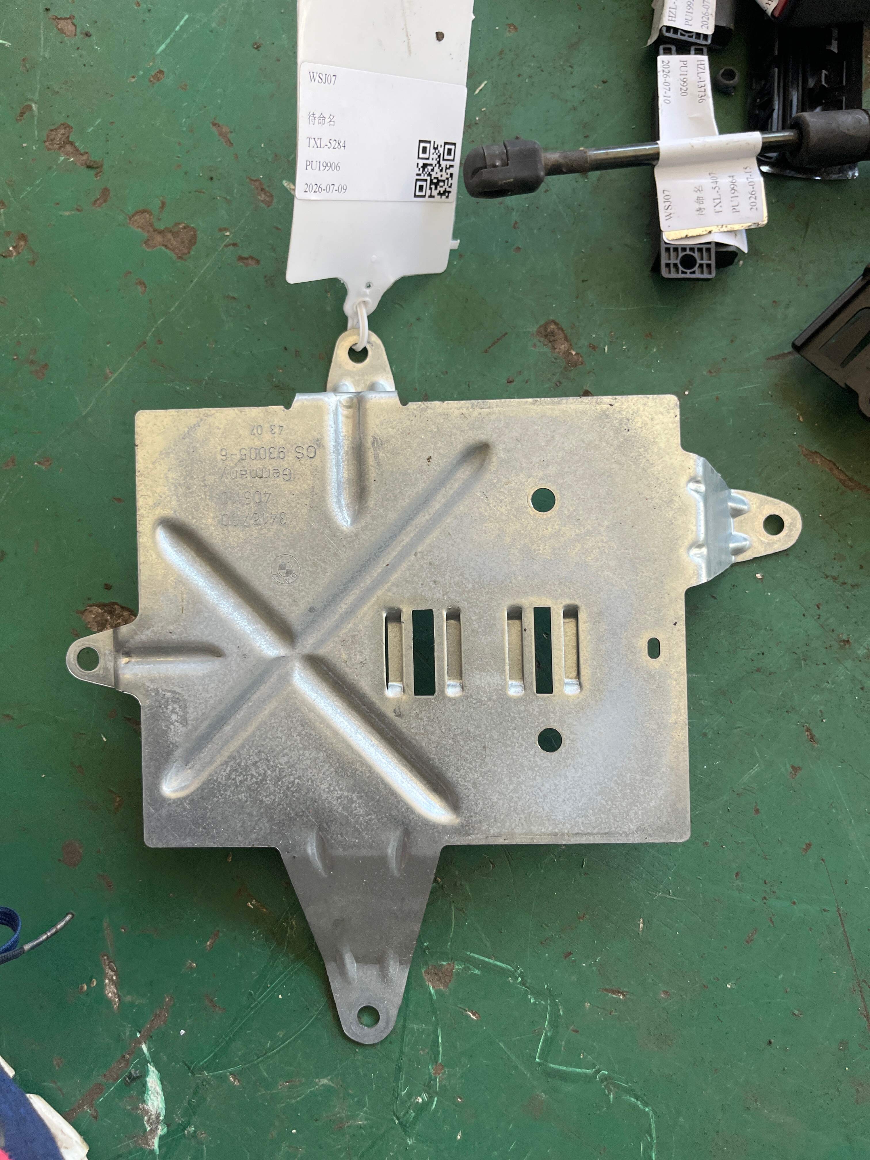 65103412008 Power Amplifier Bracket