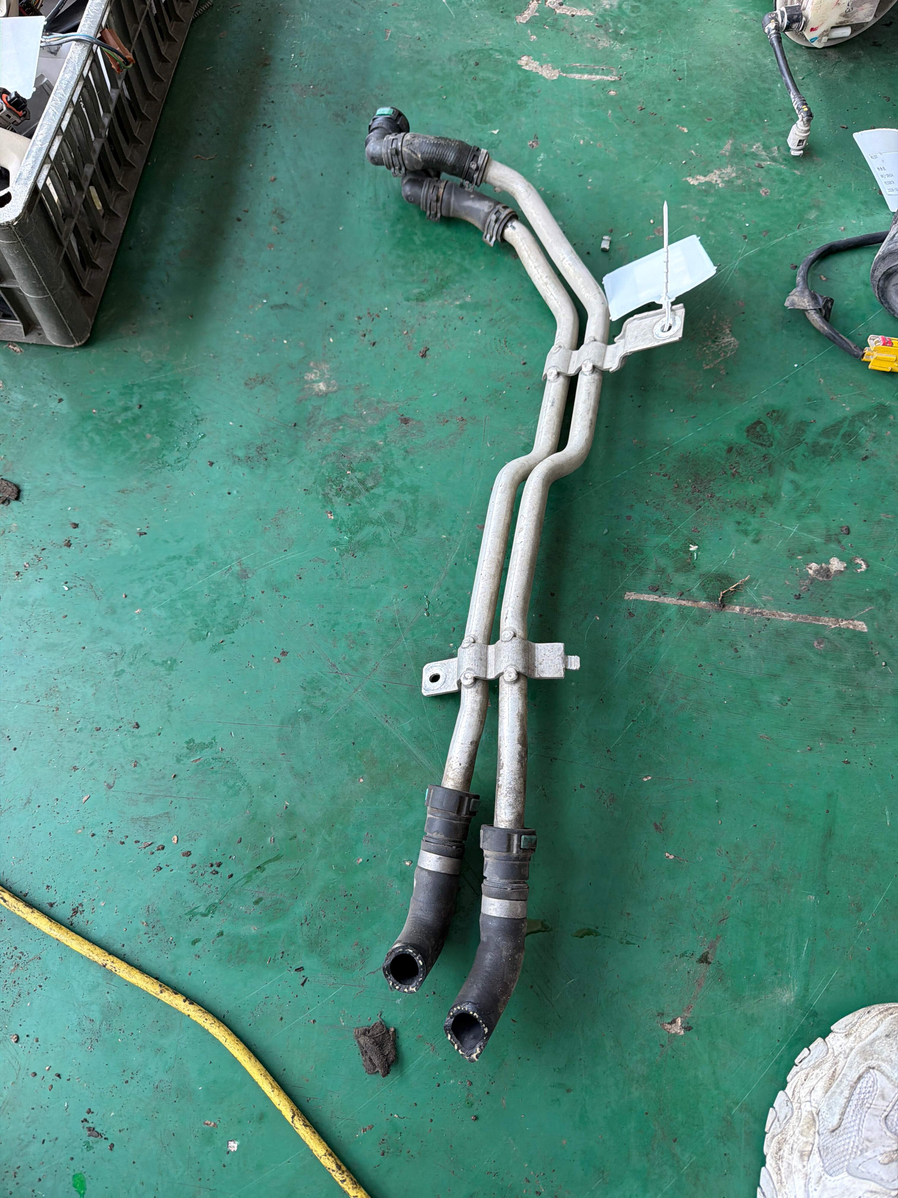C2Z7717 Heater Hose