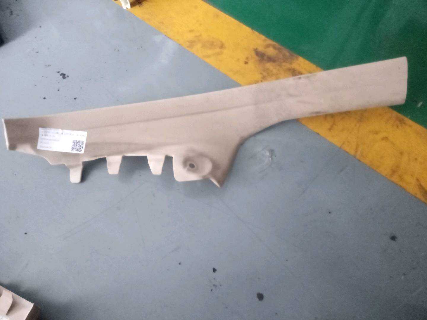 51477307523 后门槛装饰板(左)