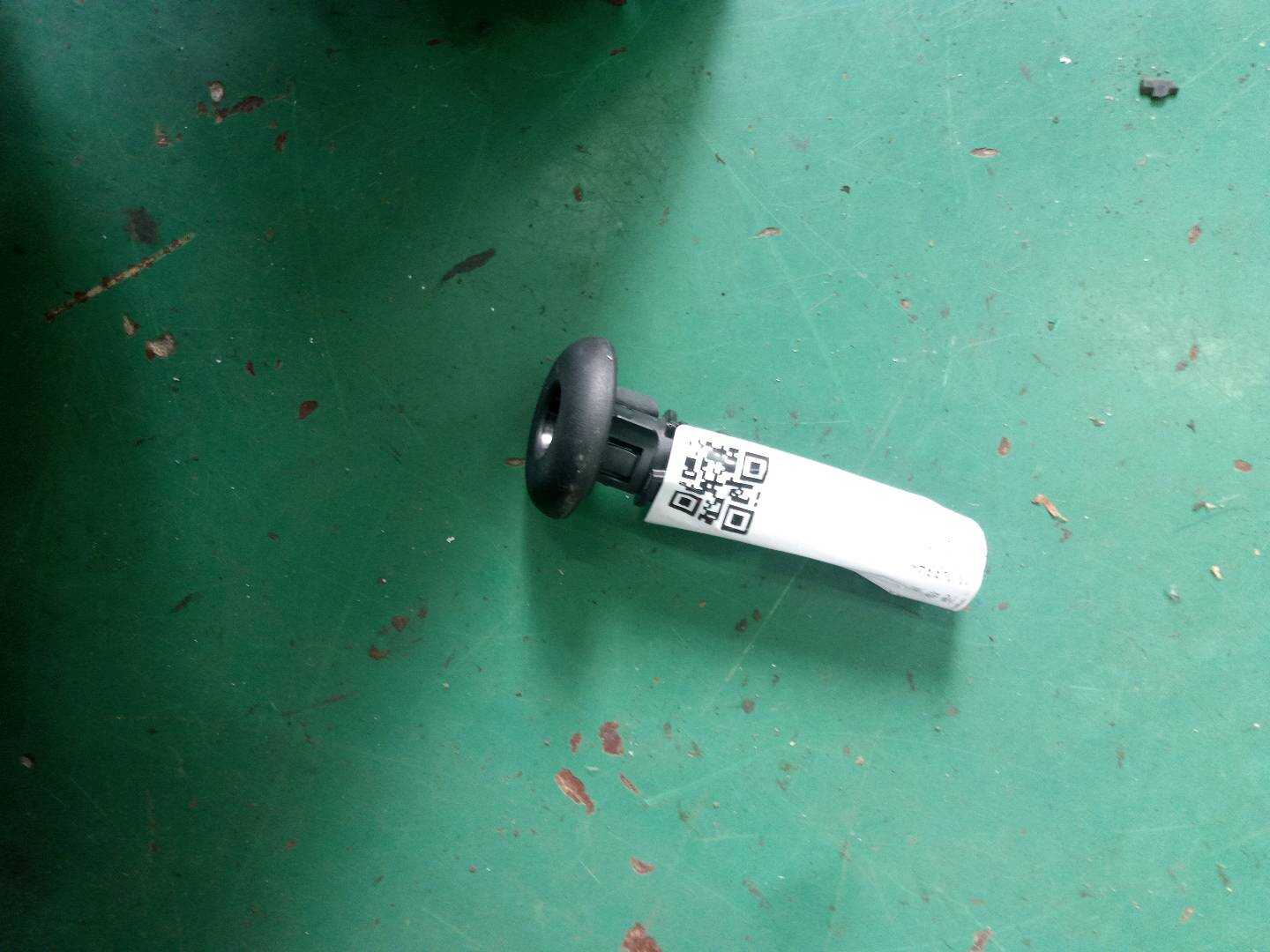 52207353167 后排座椅头枕导套