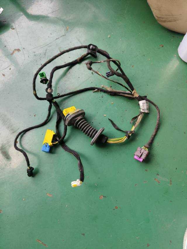 6559L7 Front Door Wiring Harness, Right