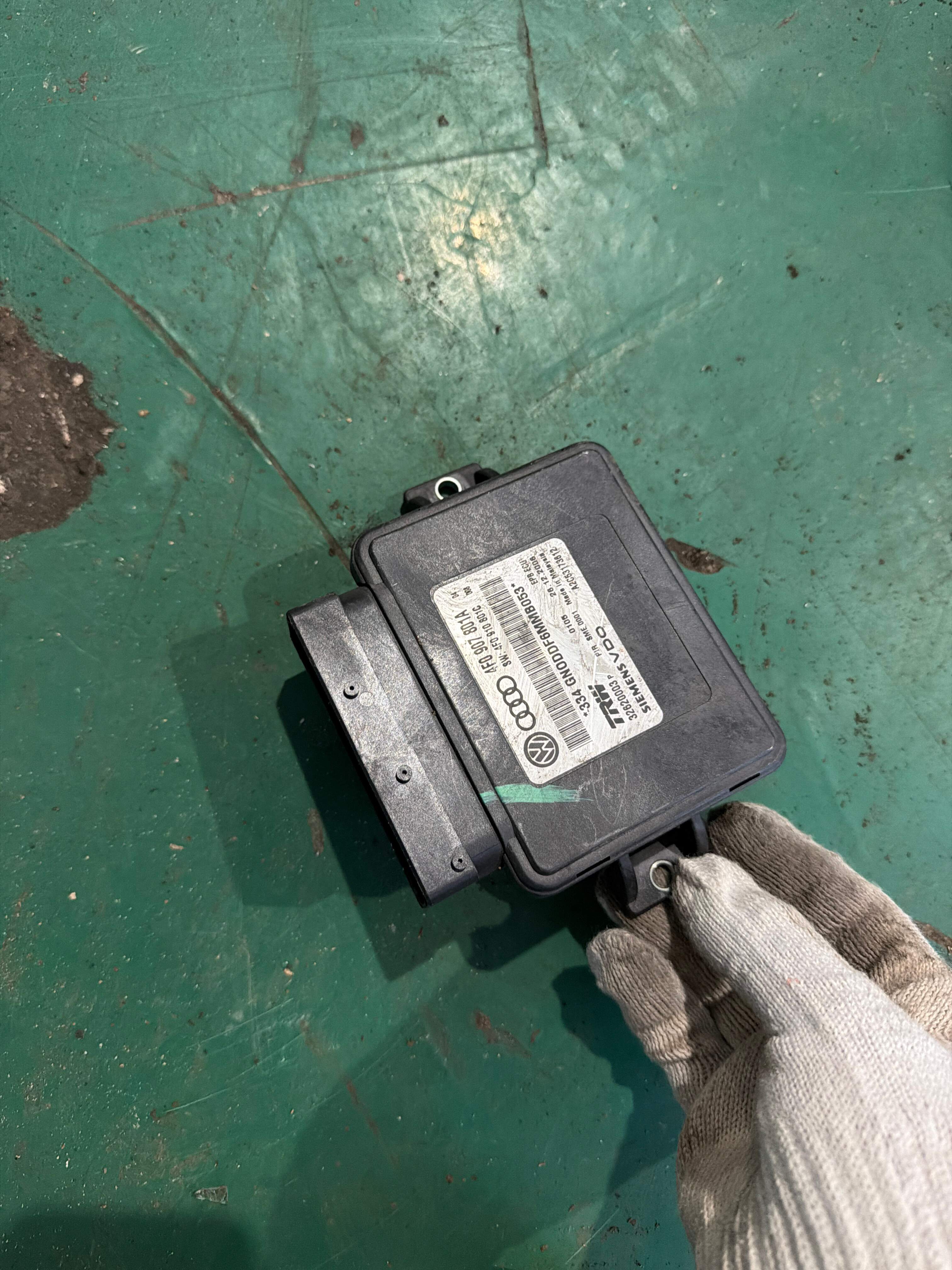 4F0910801C Electronic Parking Brake Control Module