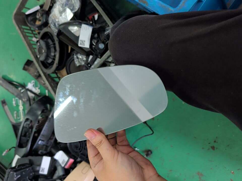 L18G857521 Side Mirror Glass, Left