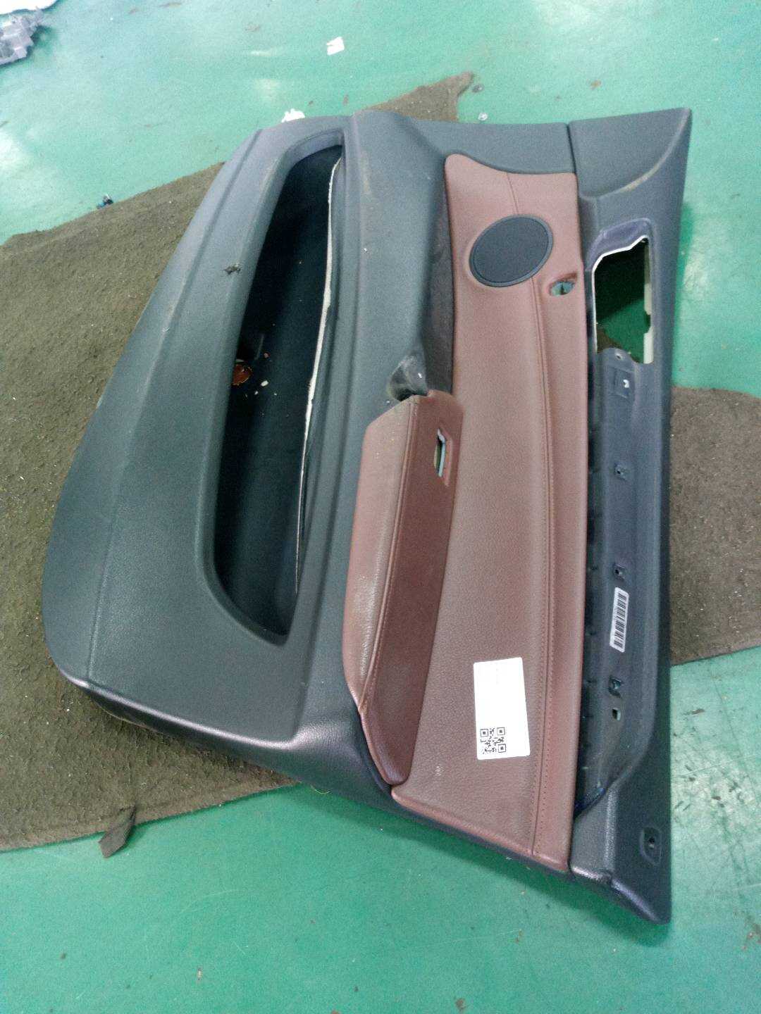 51417256458 前门内饰板(右)