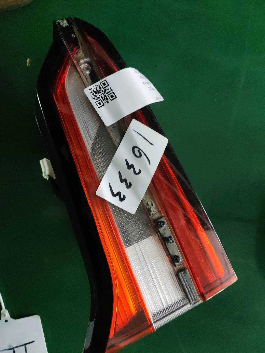 10292137 Inner Tail Light Assembly, Left
