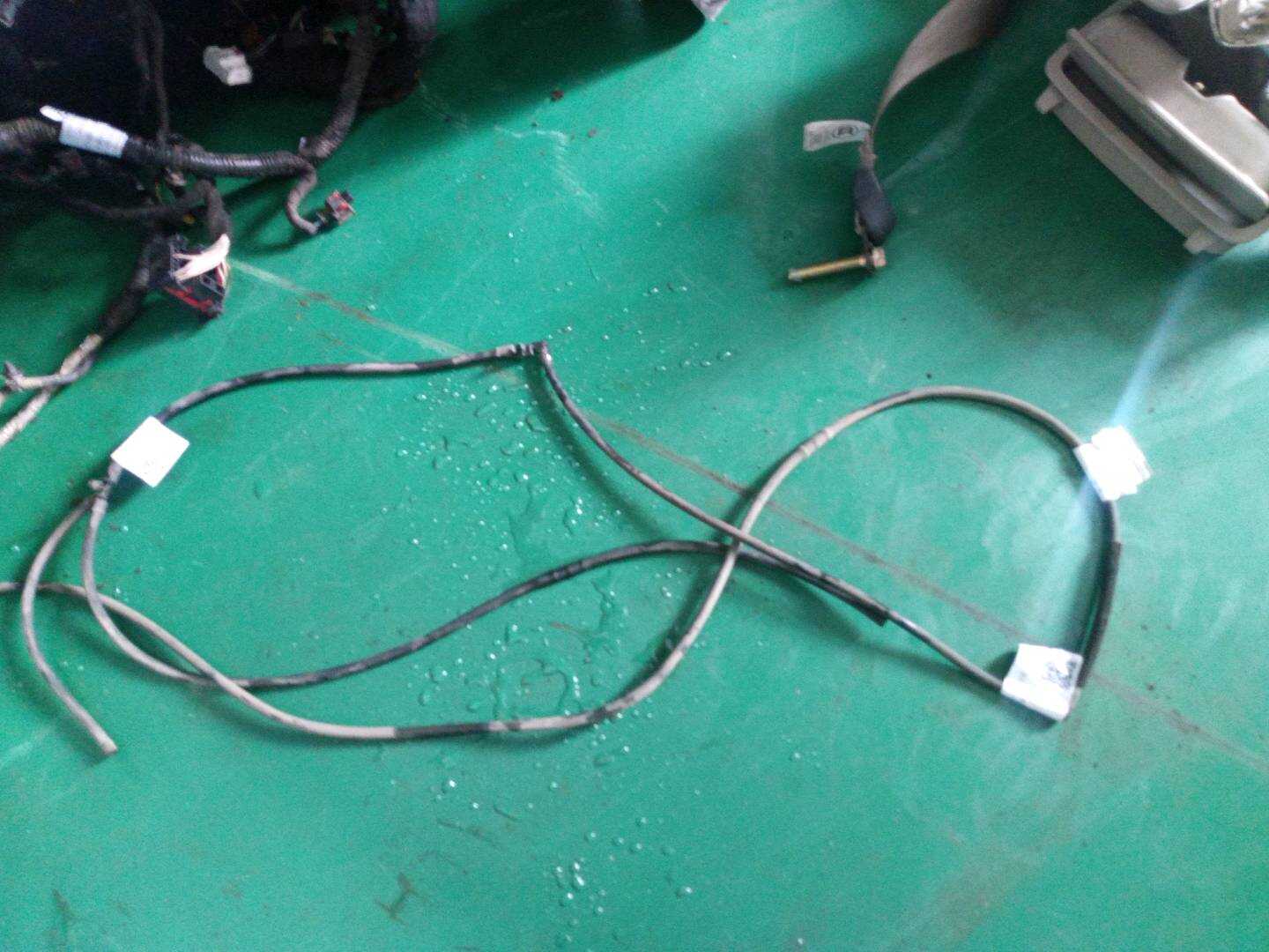 9851621100 Windshield Washer Hose Connector