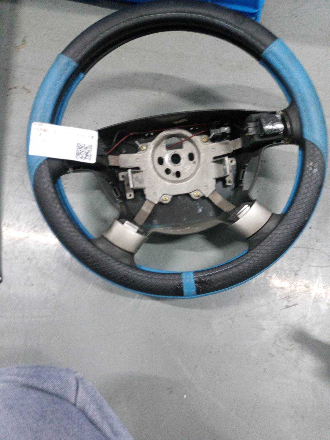 93733085 方向盘