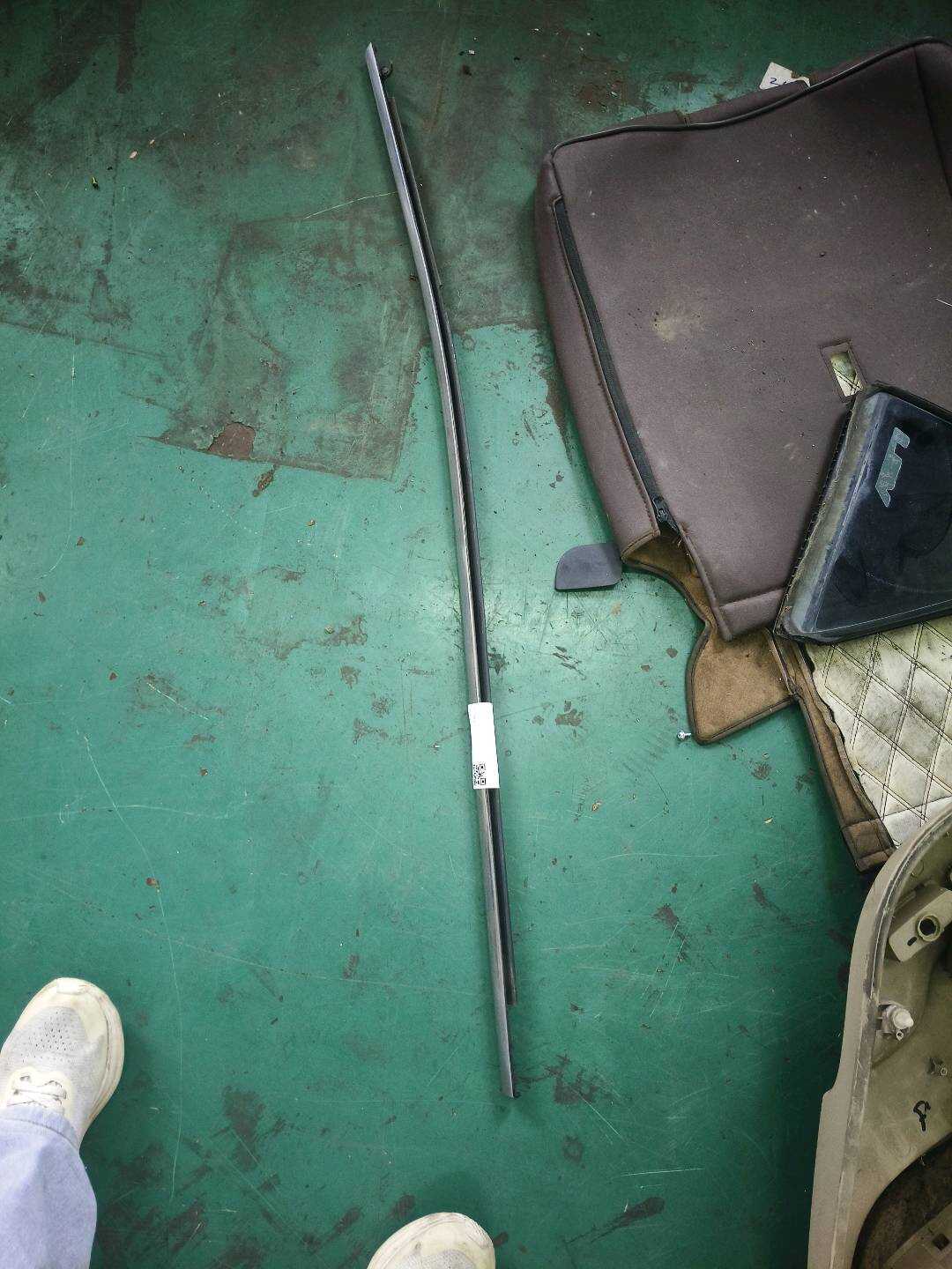 72950SDAA02 后门玻璃压条(左外)