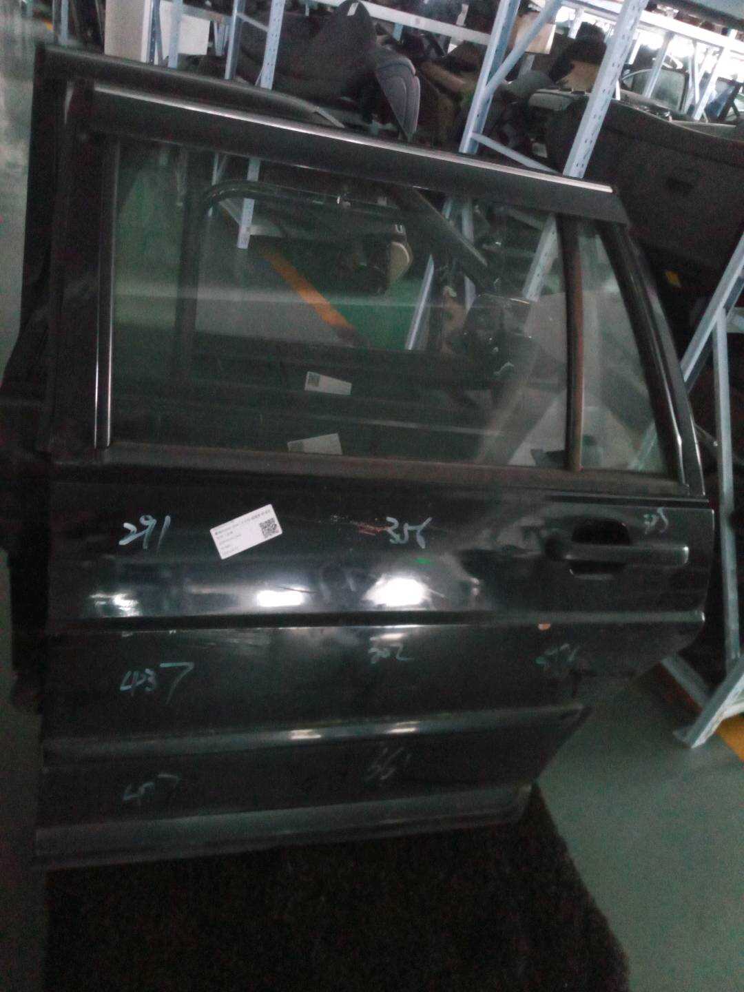 2025041911186 后门壳（左）