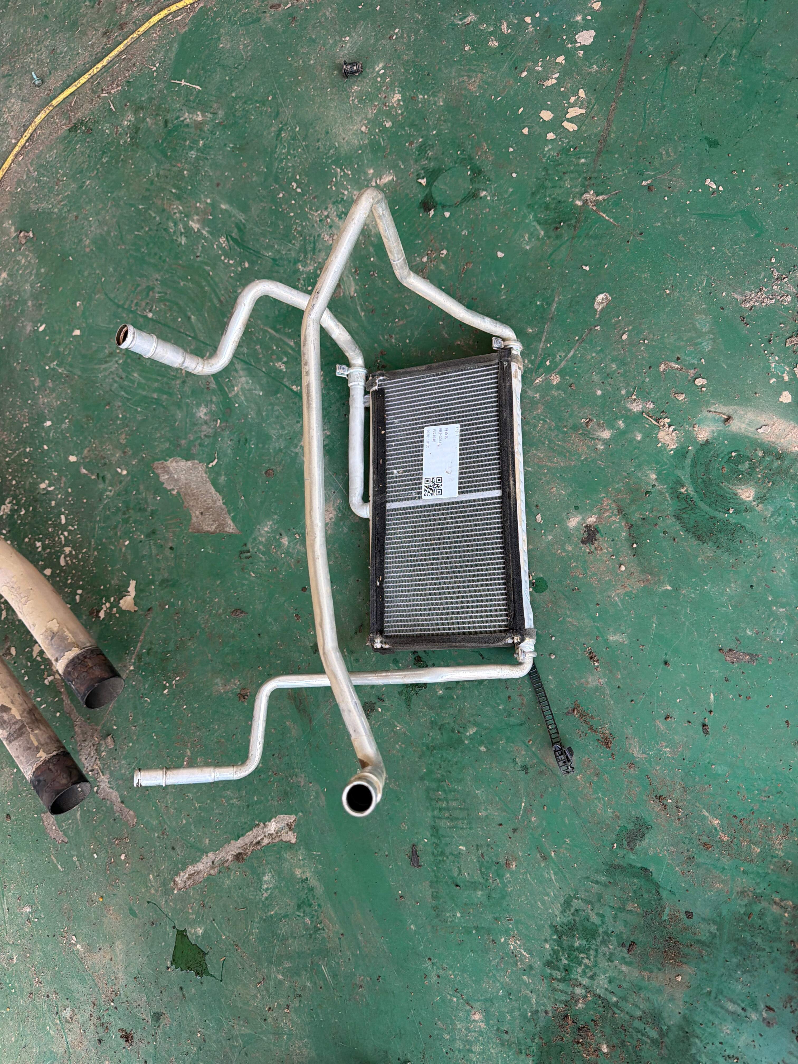 420898037A Heater Core