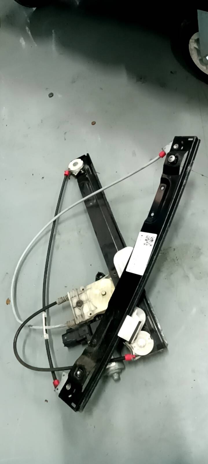 C2Z20612 前门玻璃升降器总成(右)