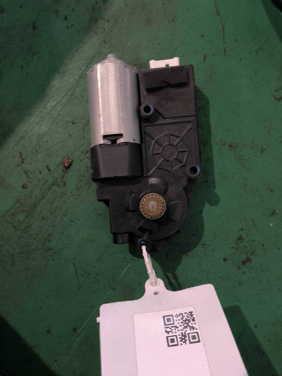L5CG959591 天窗电机