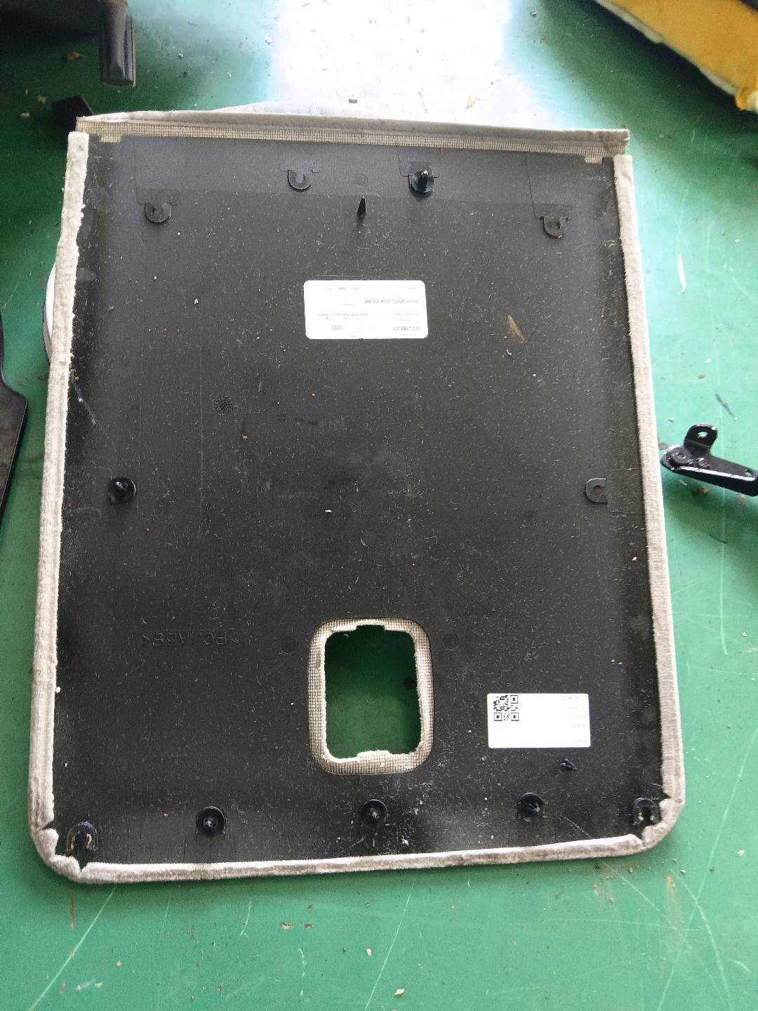 A25193005357J01 后座椅靠背面罩