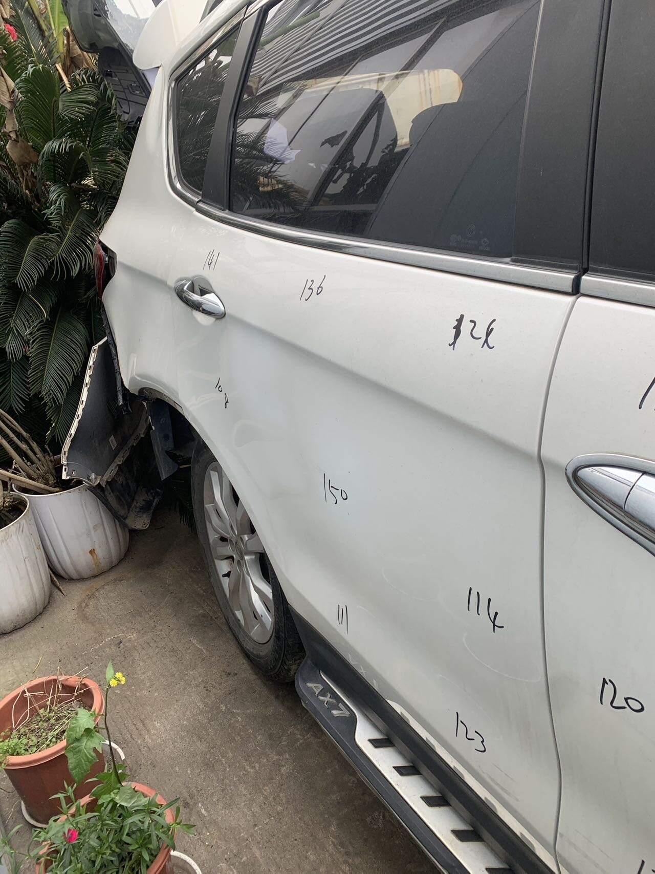 B003569 后门壳（右）