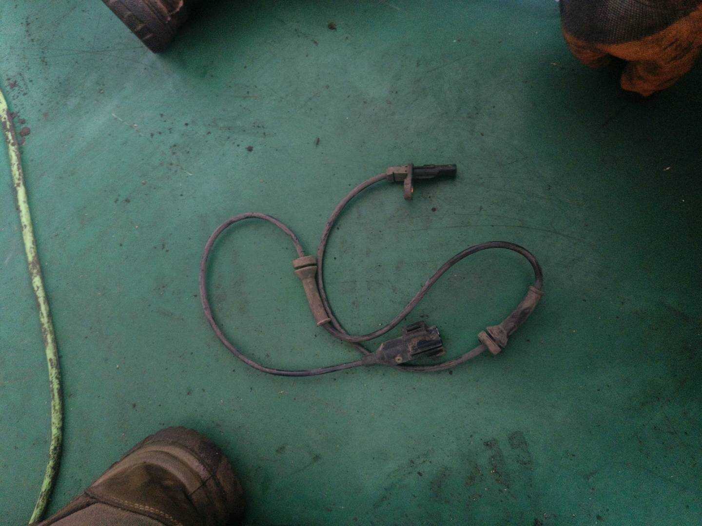 T4A4018 ABS Front Wheel Speed Sensor, Left