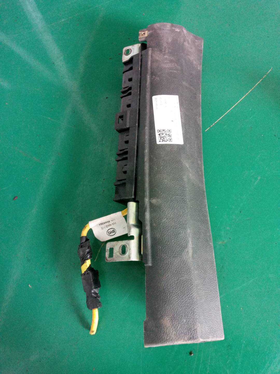 HA5850411 副驾驶员护膝安全气囊