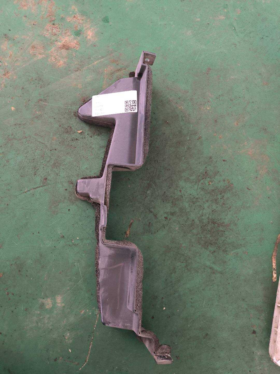 SCEA5302310A 散热器左导流板总成