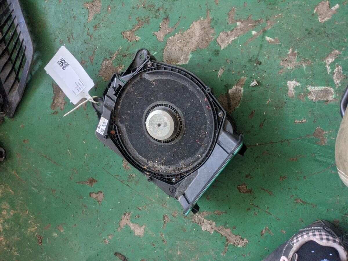 65139395862 中央低音扬声器(右)