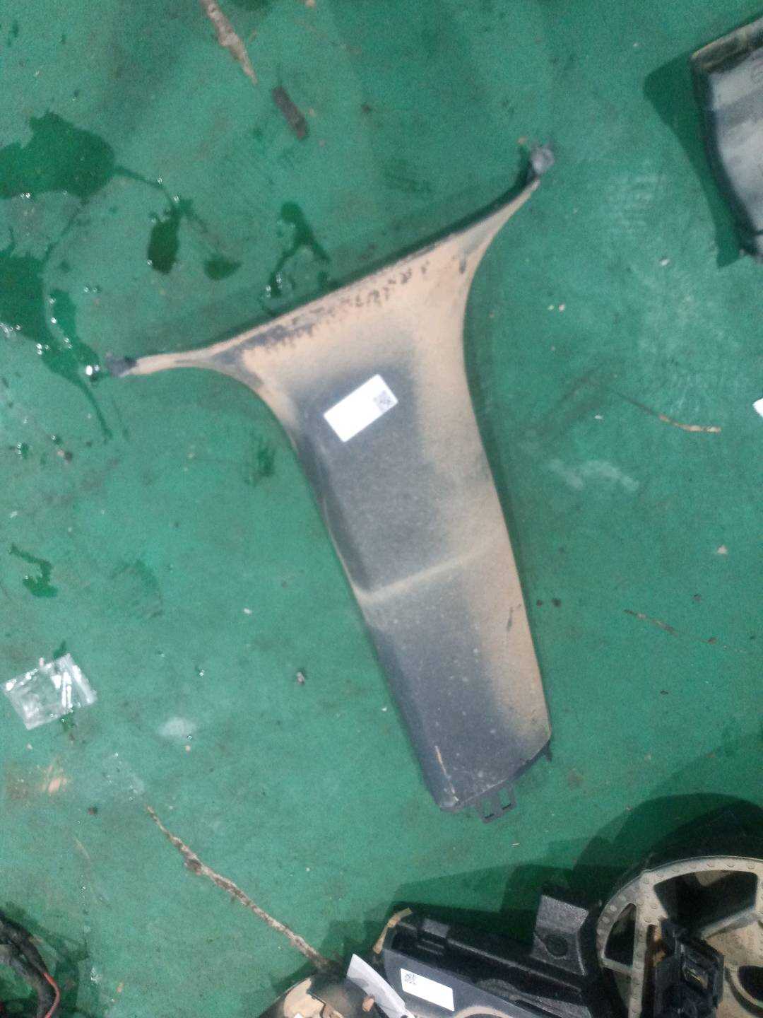 51437354306 B柱内衬（右下）