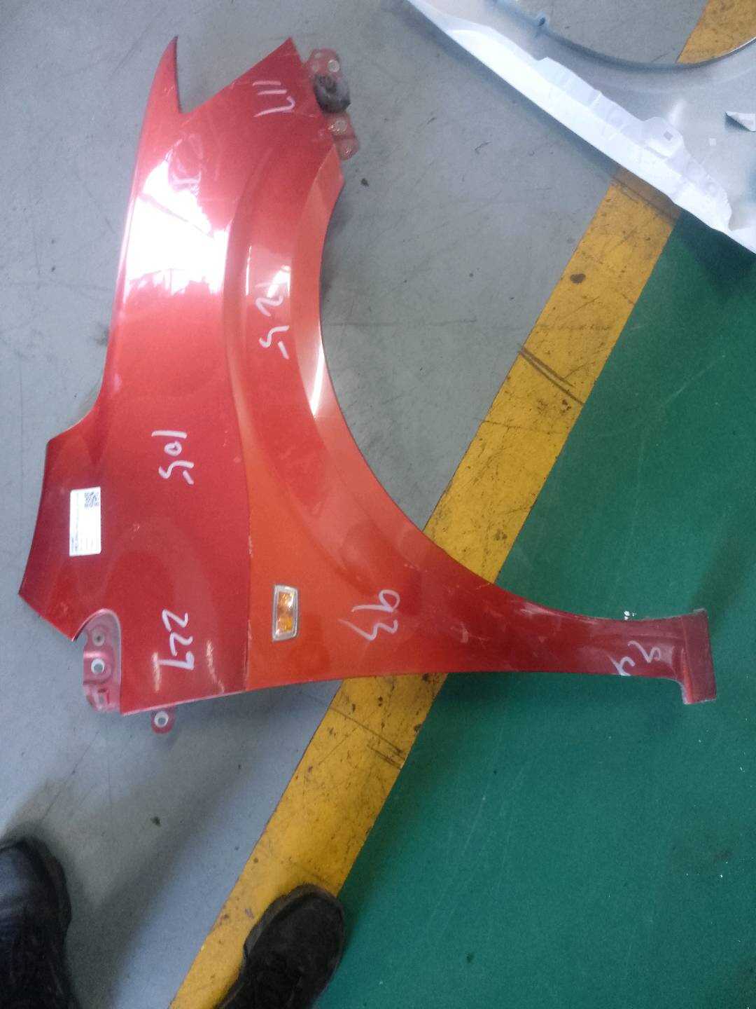 95483688 Front Fender, Right