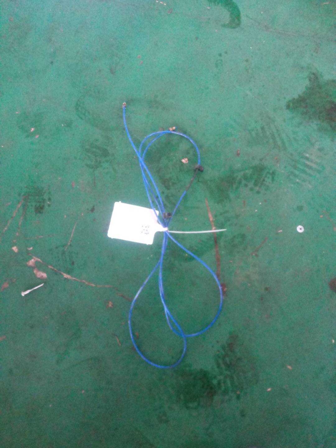 37206868410 后减震器进气管(右)
