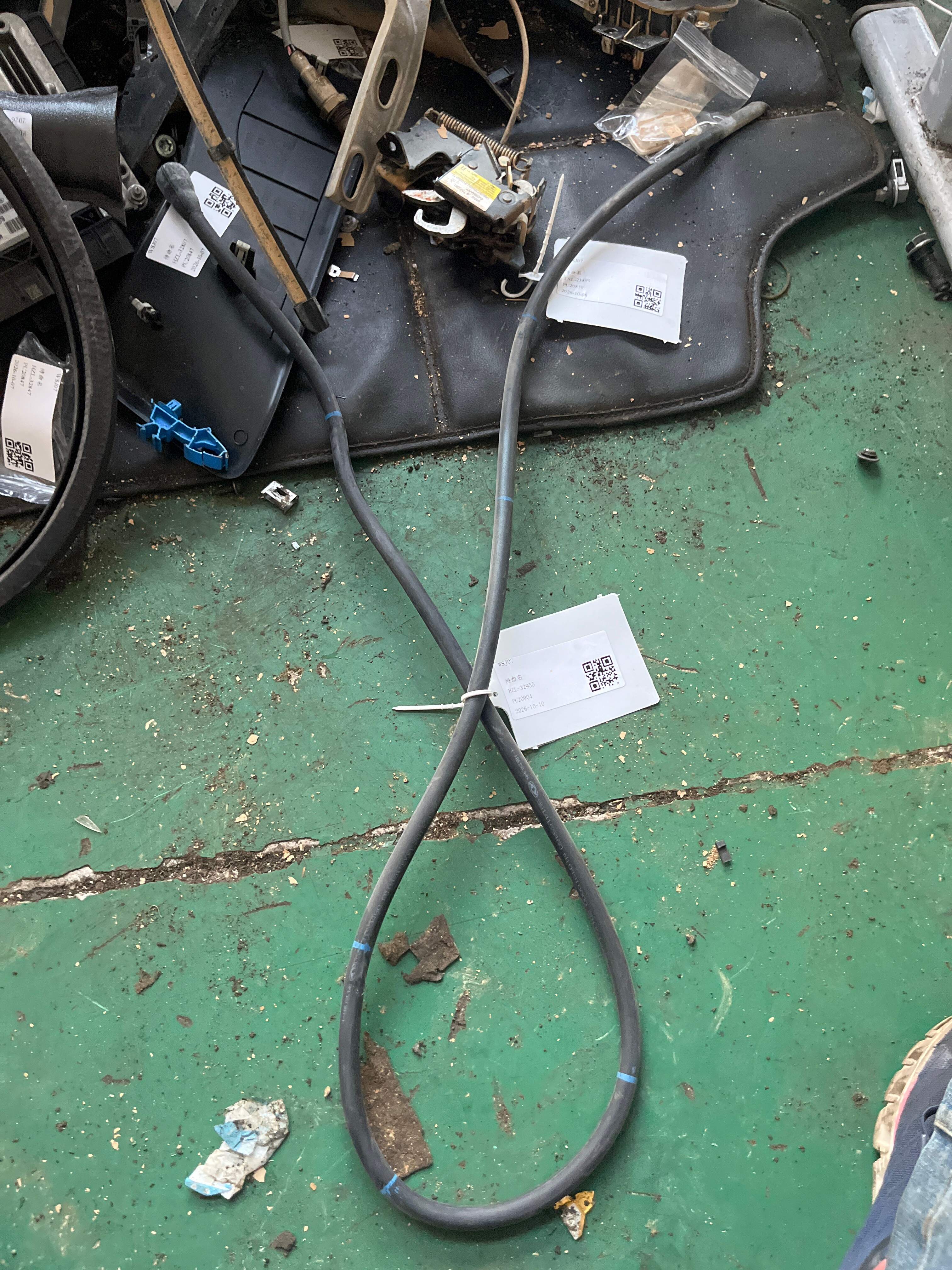 YL00508480 天窗排水软管