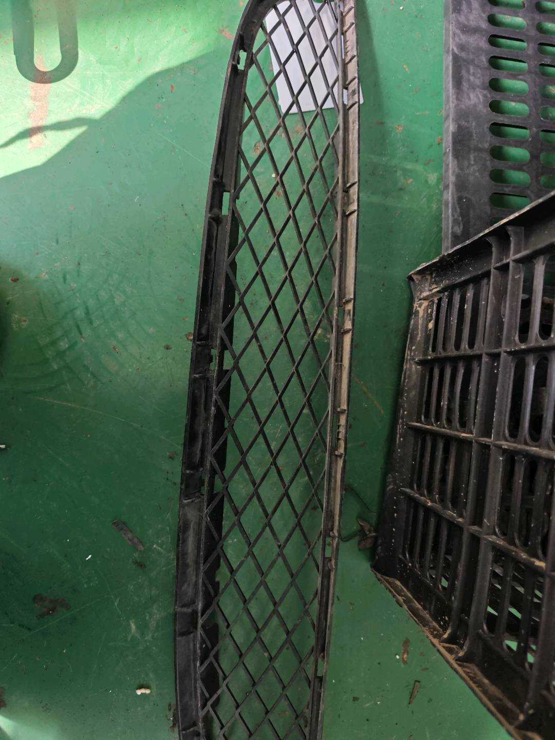 51117176282 前保险杠格栅（中下）
