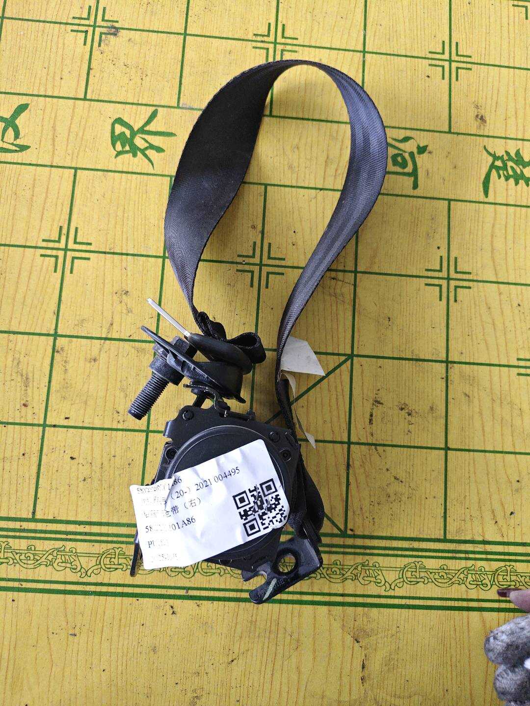 5812120XNZ01A86 后座椅侧安全带（右）