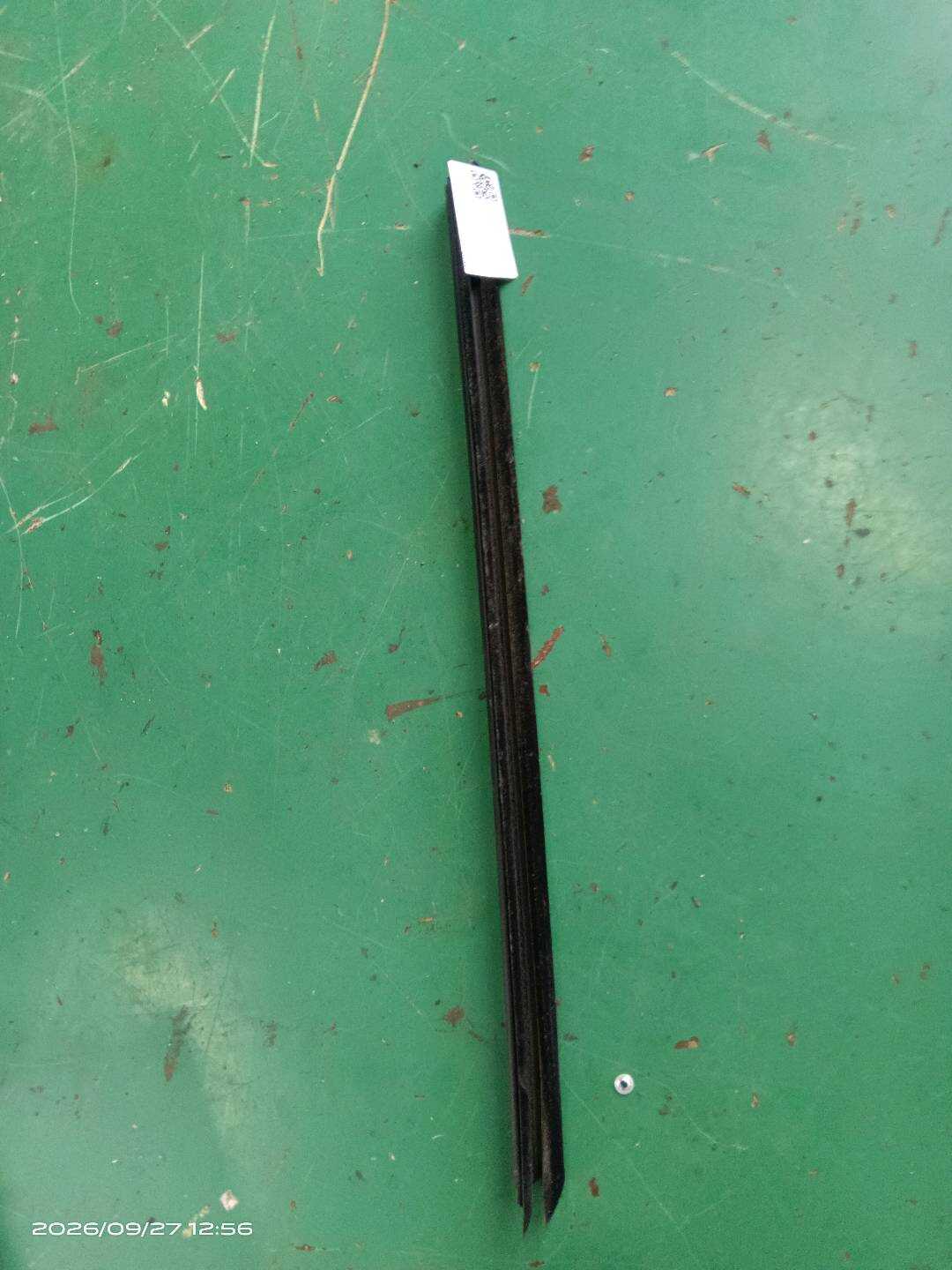 51337066604 Front Door Window Molding (Right Inner)