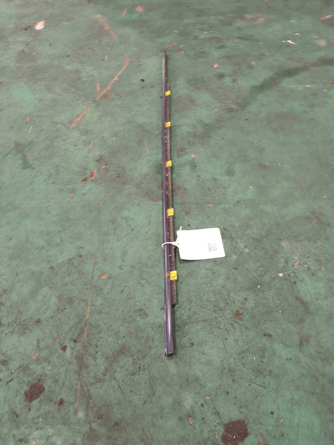82850B3000 前门玻璃外饰条(左上)