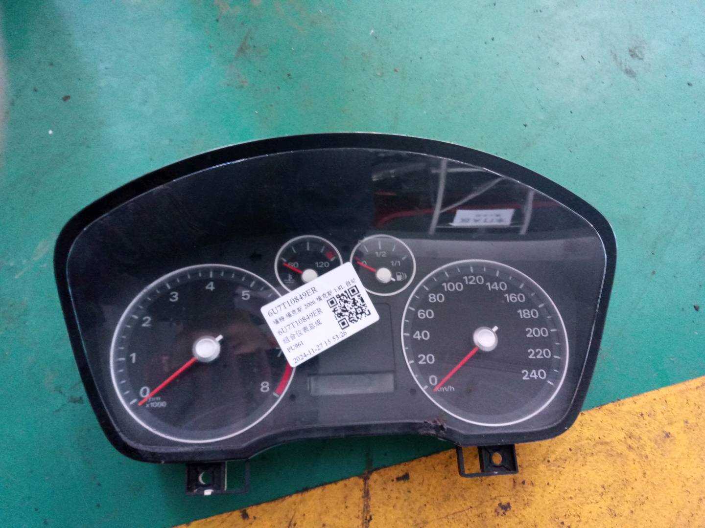 6U7T10849ER 组合仪表总成