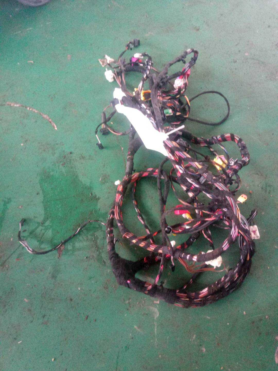 L8W0971679D Dashboard Wiring Harness