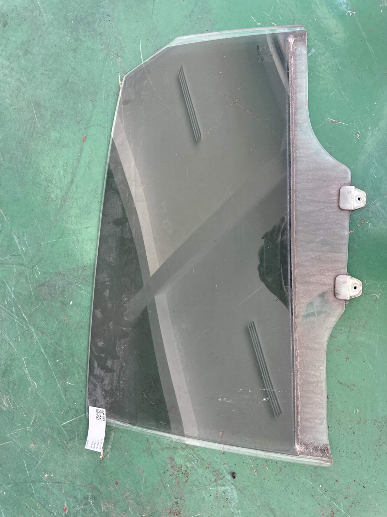 10449321 Rear Door Glass