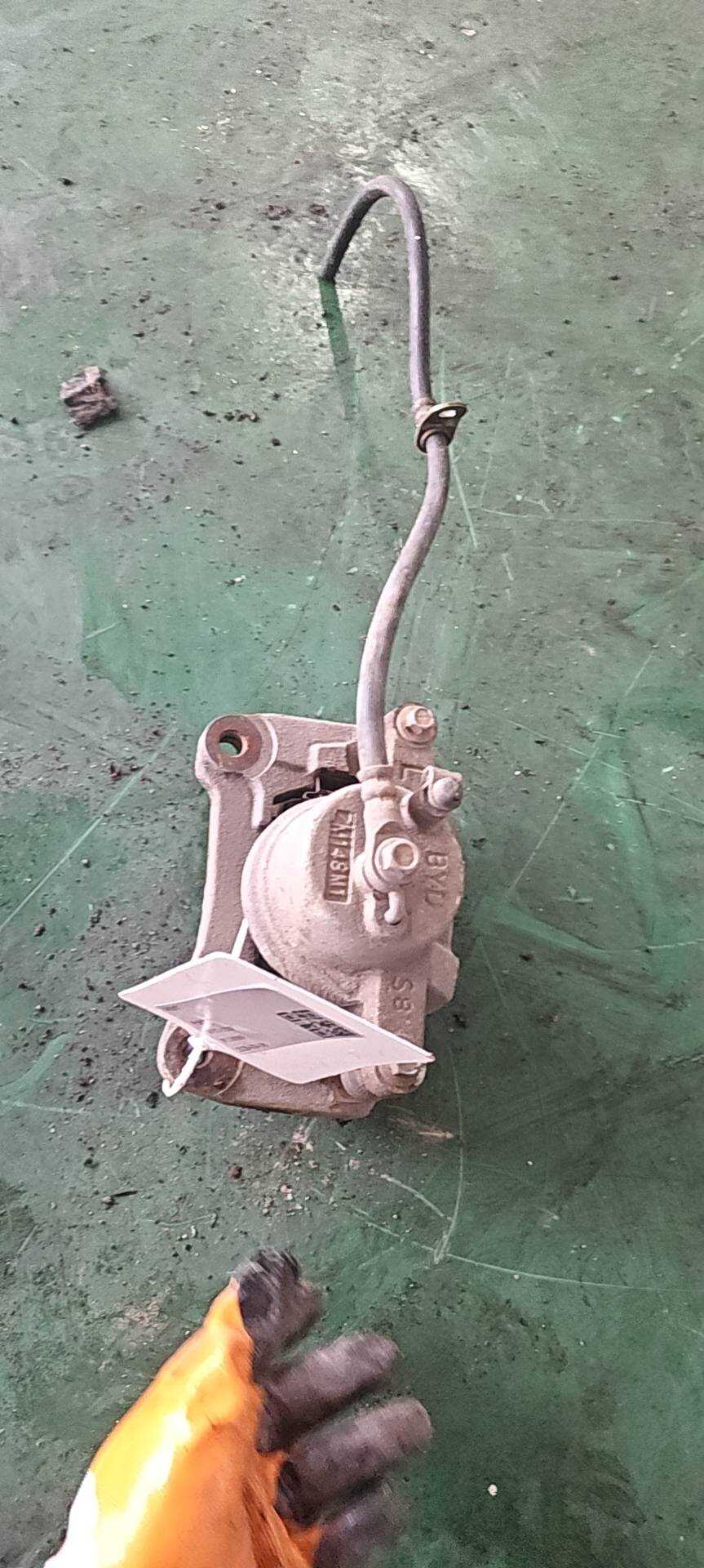 34216869617 Front Brake Caliper