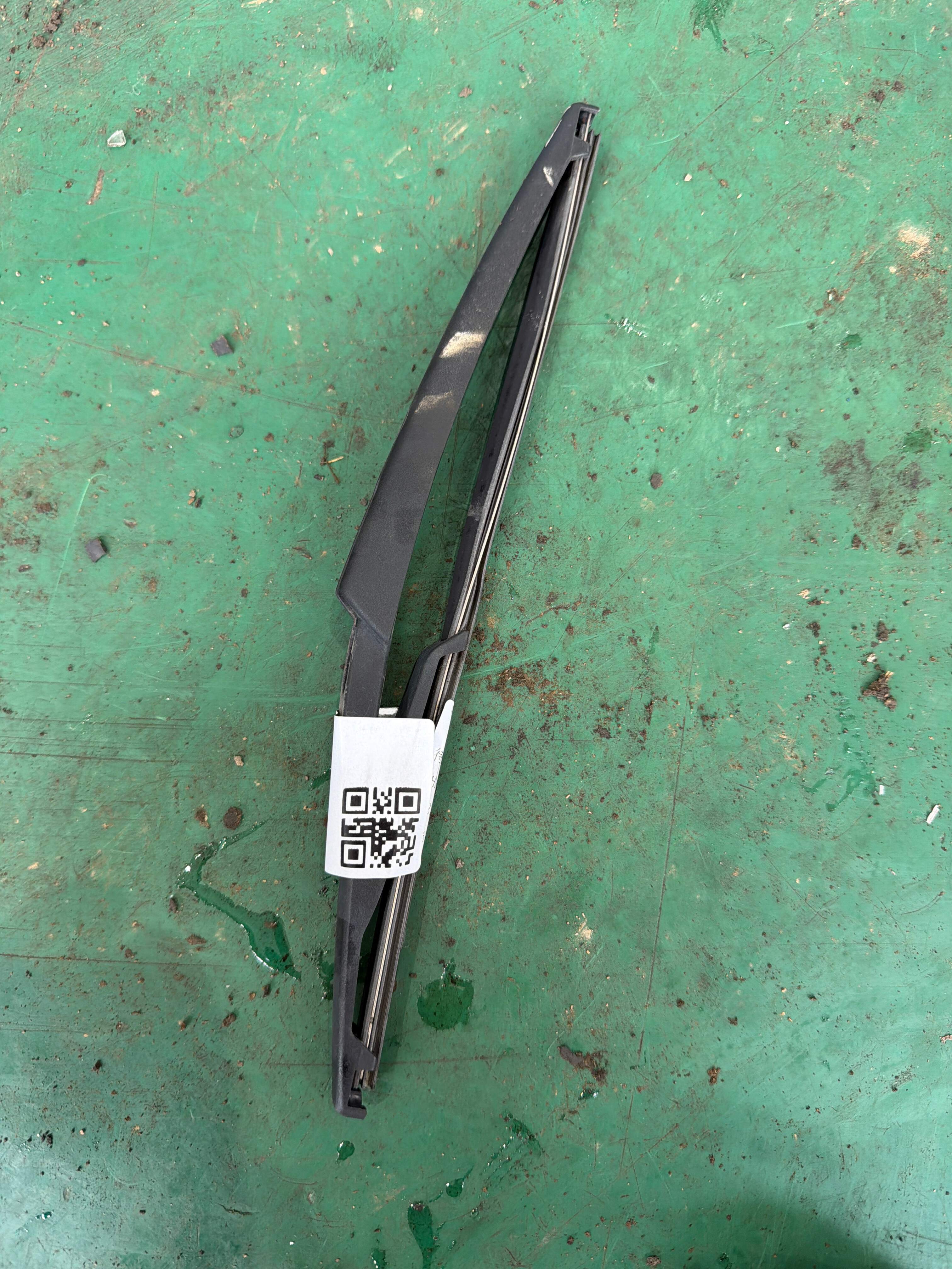 A1698201845 Tailgate Wiper Blade