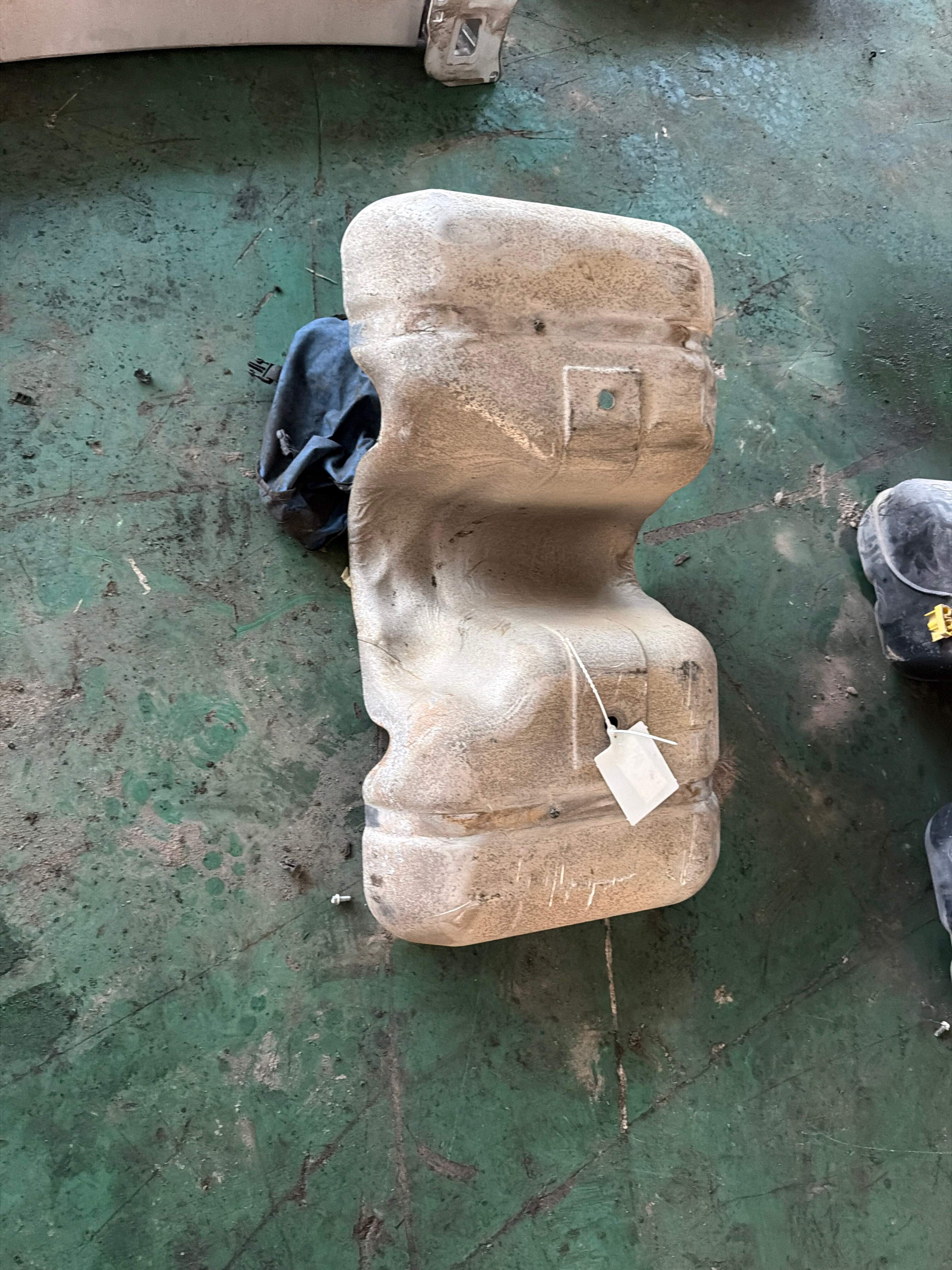 LR041435 Fuel Tank Underside Guard