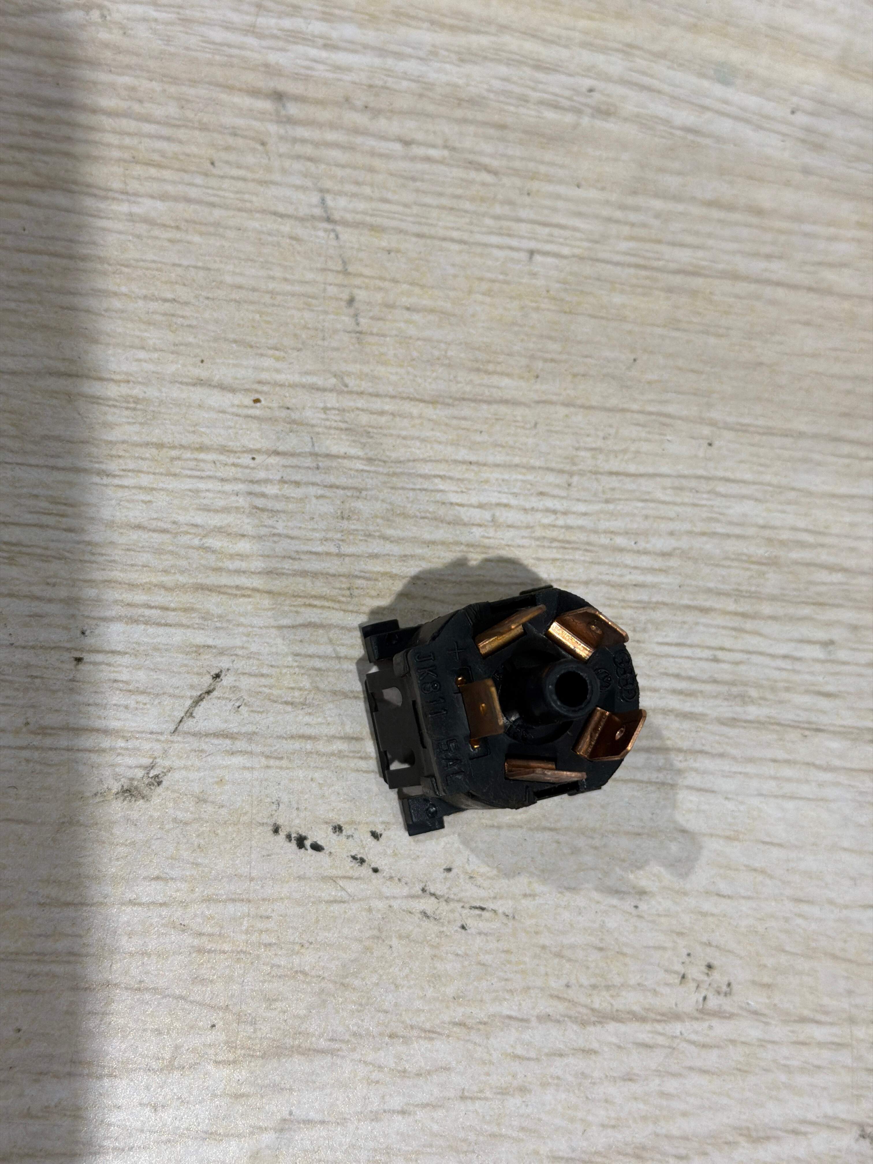 321959511 鼓风机马达开关