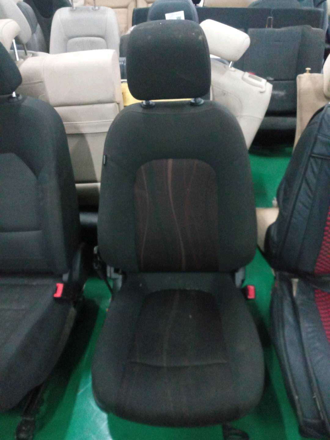 95493319 副驾驶员座椅总成