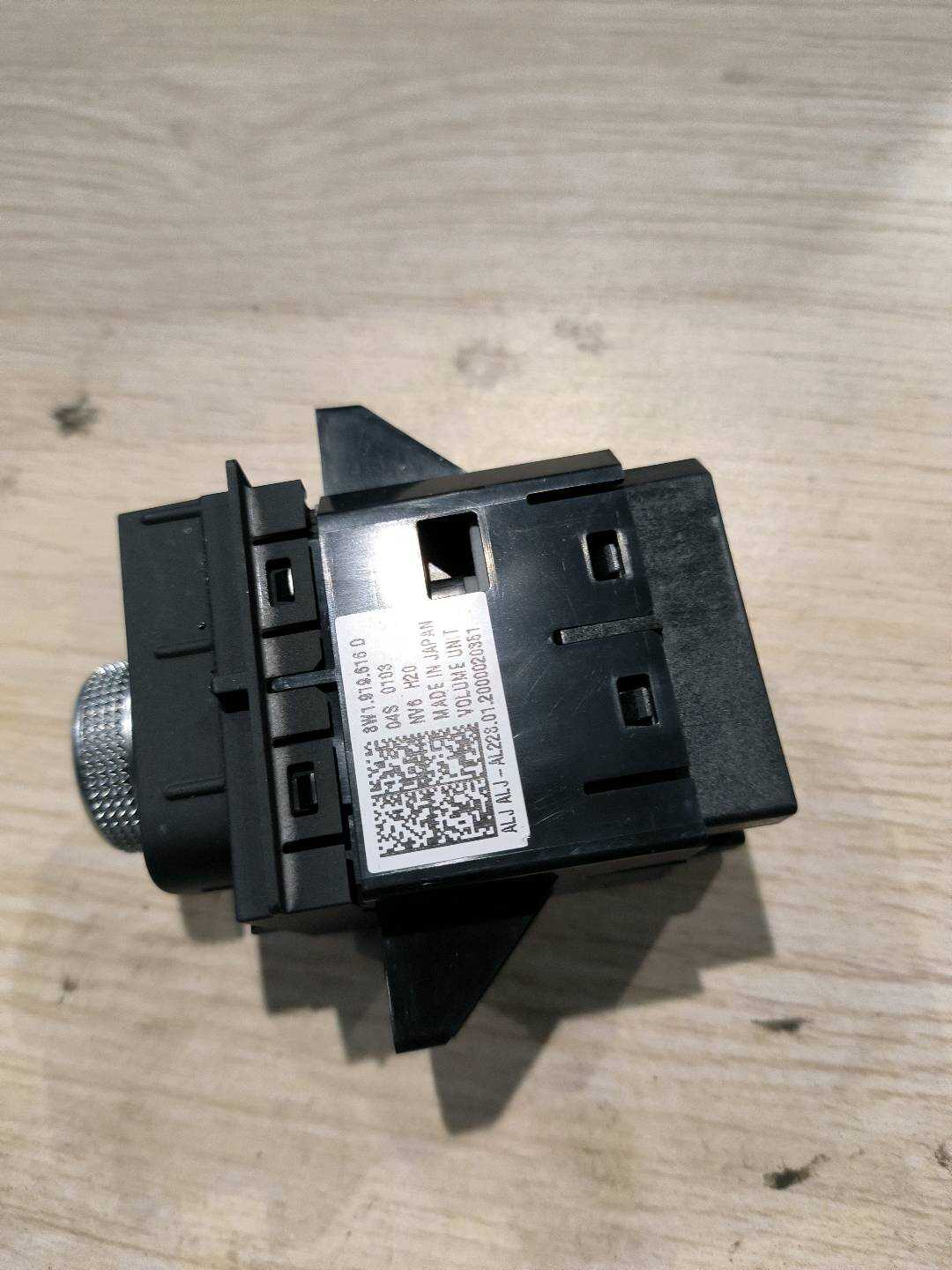 8W1919616D 操作单元