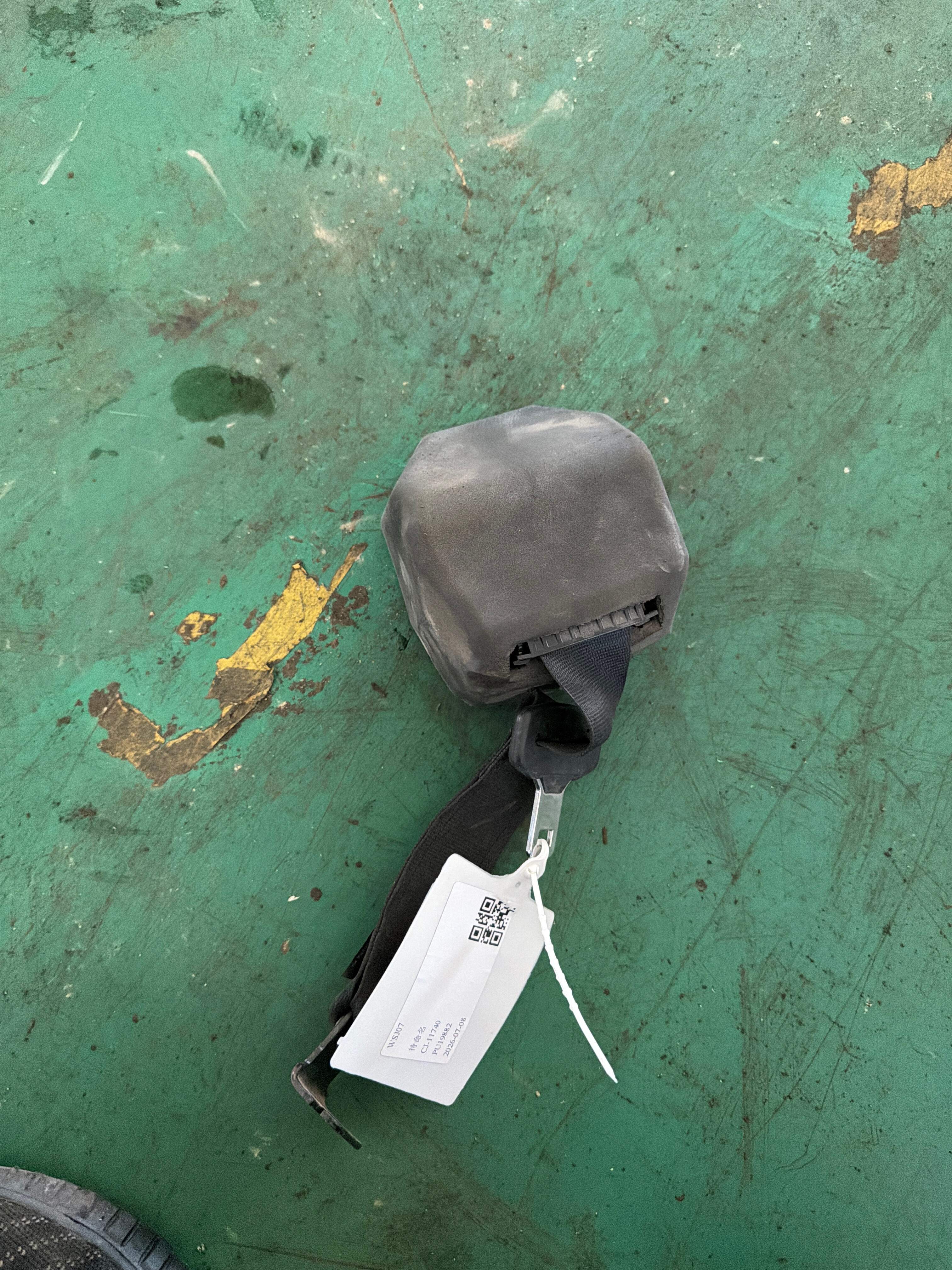 72117313382 后座椅侧安全带（右）