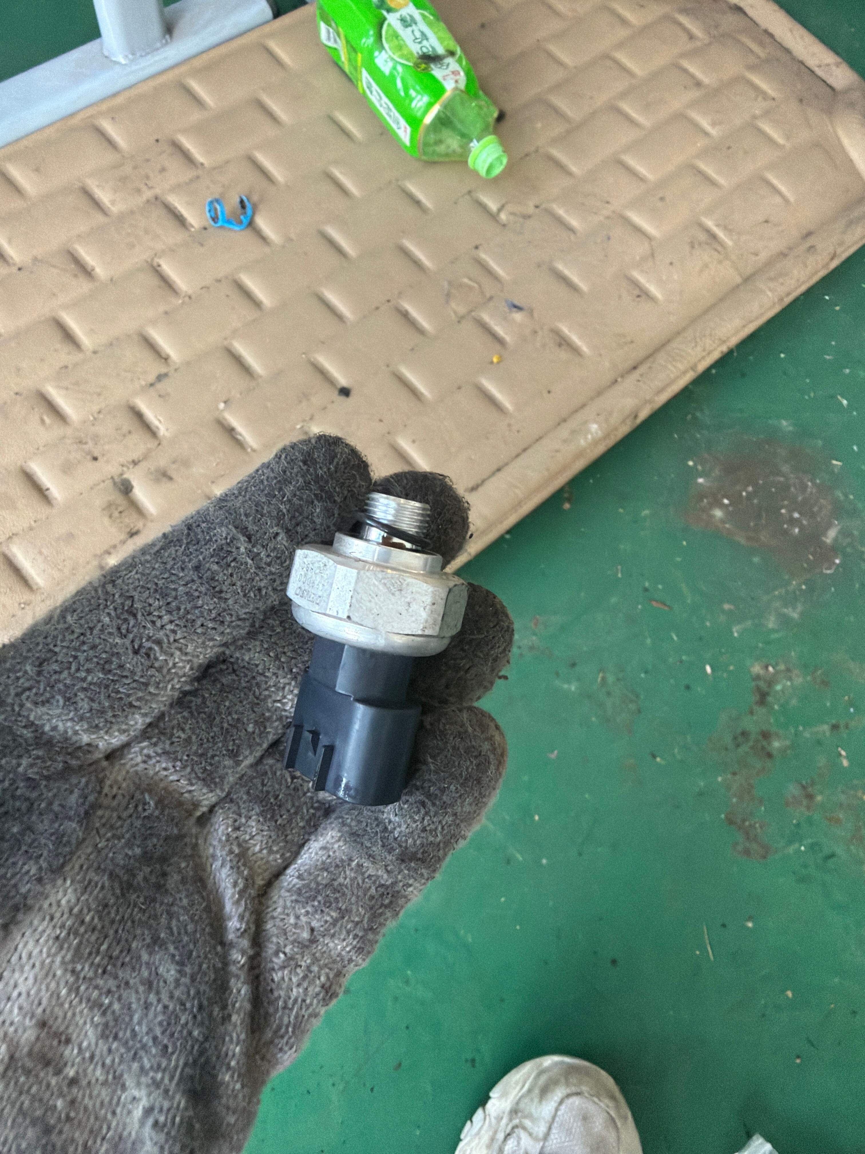 8871933020 空调压力开关