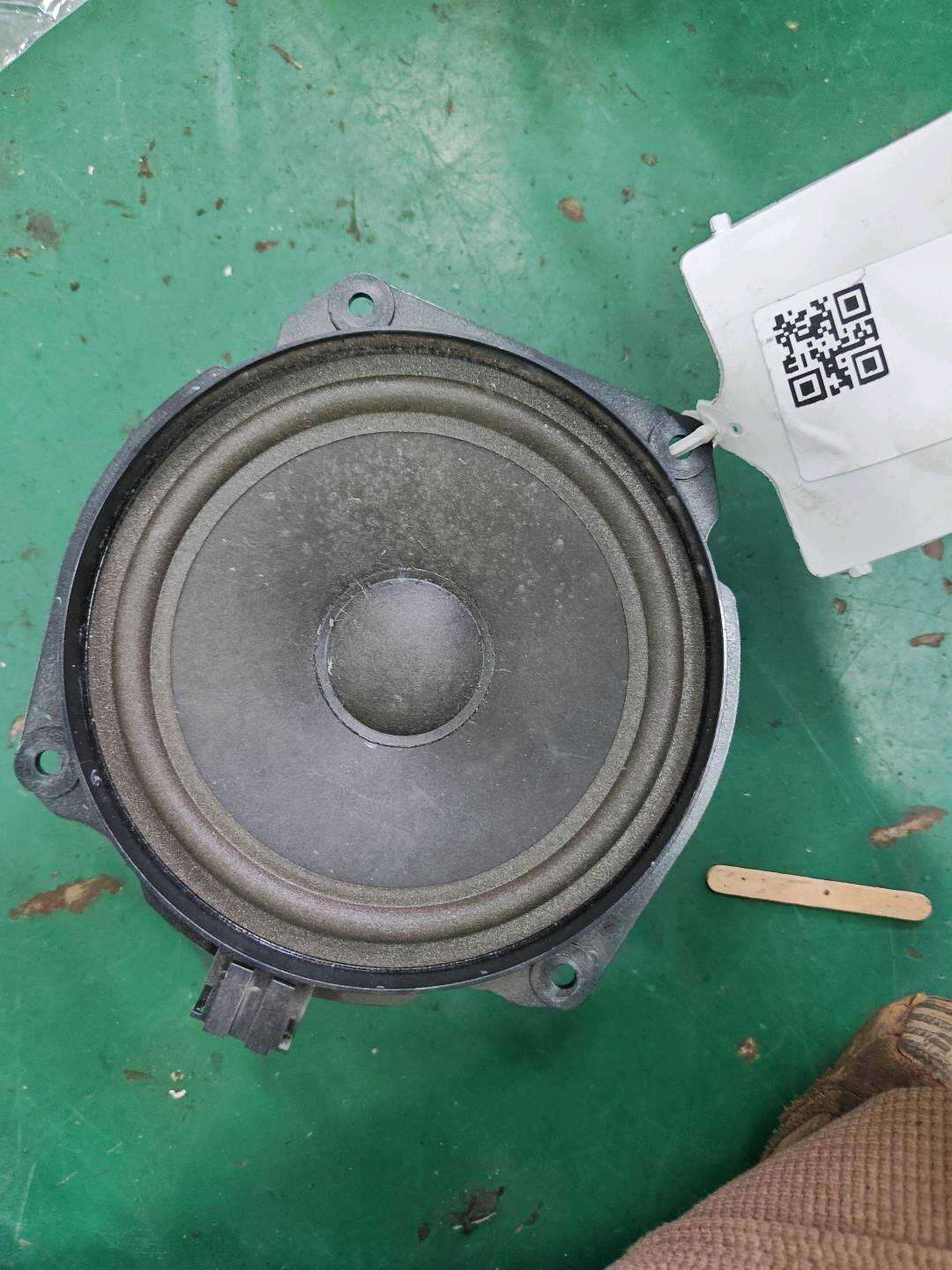 65123450757 前门中音扬声器(右)
