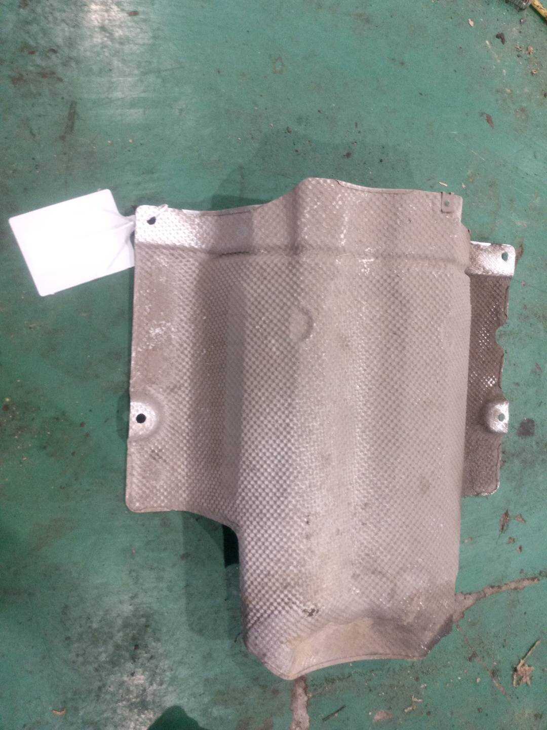 A2046805600 Exhaust Pipe Heat Shield, Center